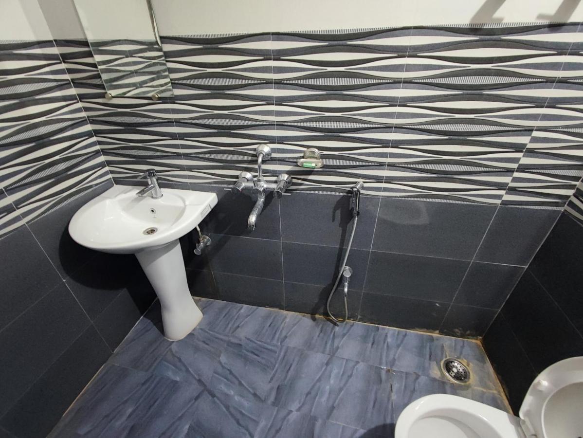 Hotel Kanha Shyam Madhubani מראה חיצוני תמונה