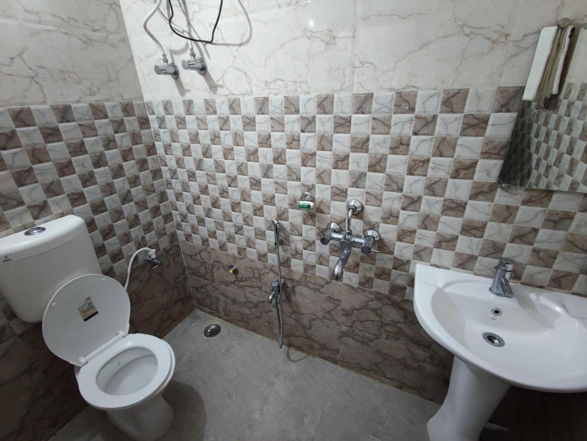 Hotel Kanha Shyam Madhubani מראה חיצוני תמונה