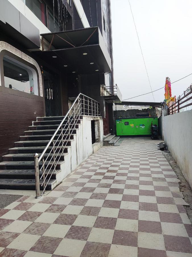 Hotel Kanha Shyam Madhubani מראה חיצוני תמונה