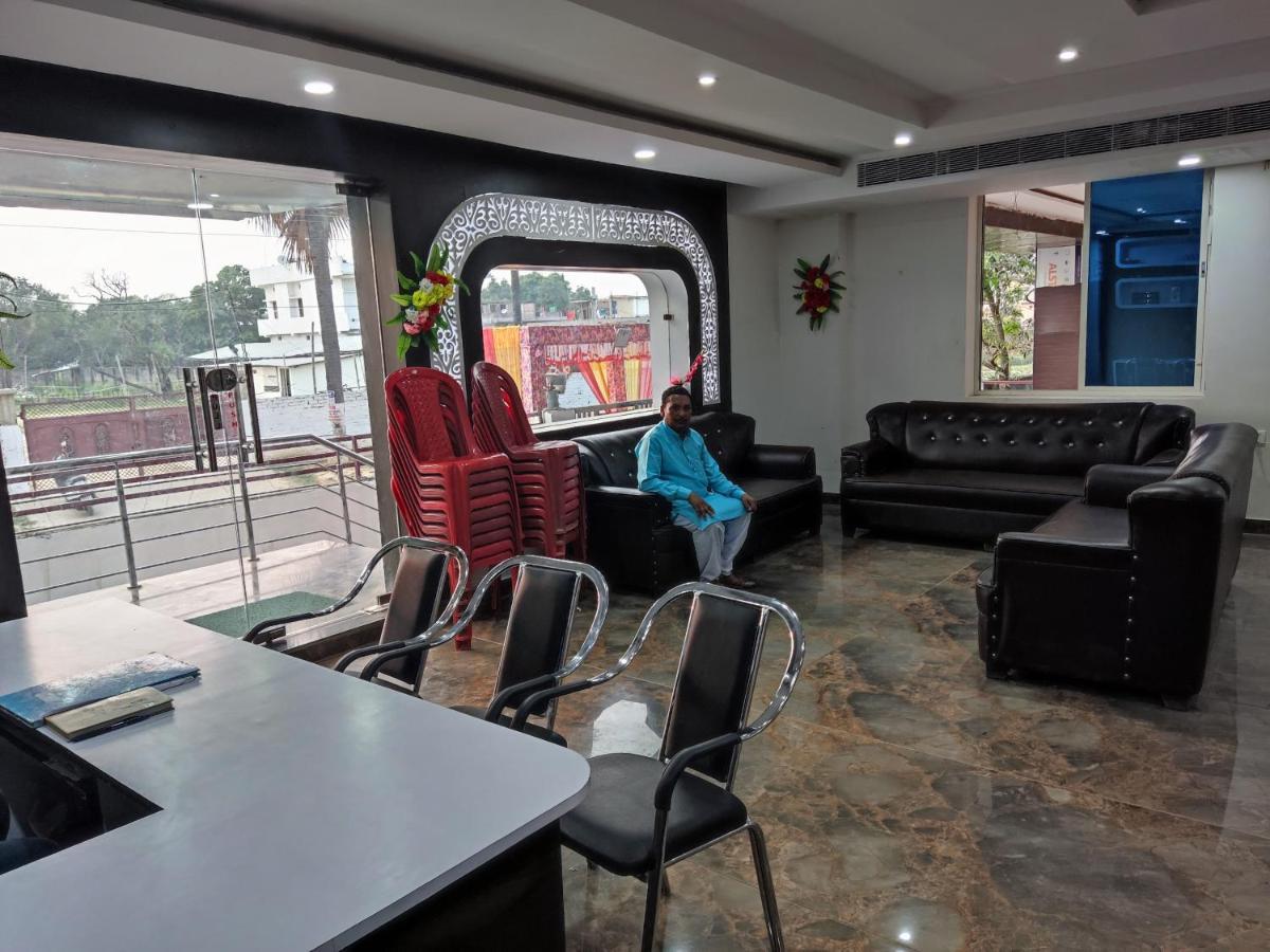 Hotel Kanha Shyam Madhubani מראה חיצוני תמונה